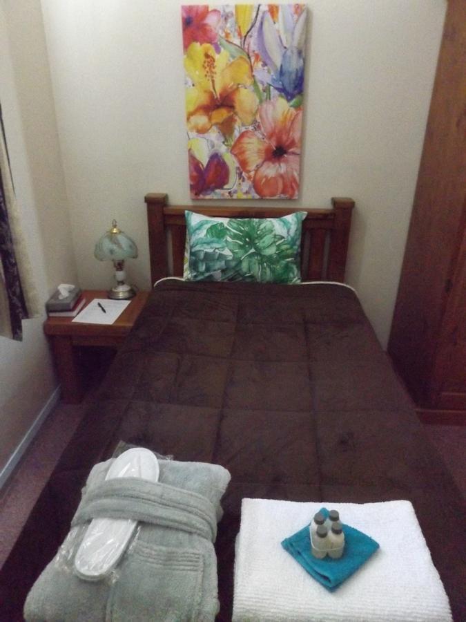 Queen Of The Murchison Guest House & Cafe Cue Экстерьер фото