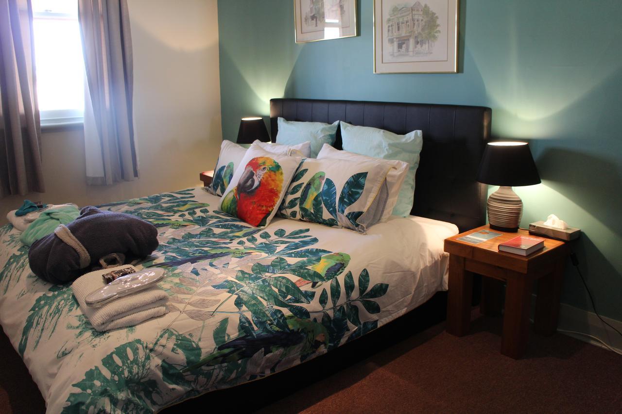 Queen Of The Murchison Guest House & Cafe Cue Экстерьер фото